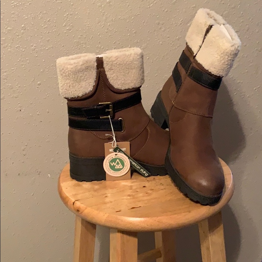 New in box White Mountain Boots. - Picture 1 of 8